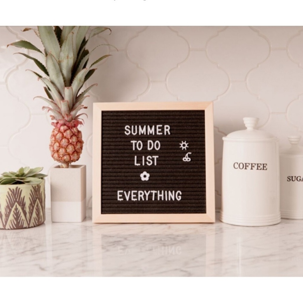 XO, Sienna Black Felt Letter Board
